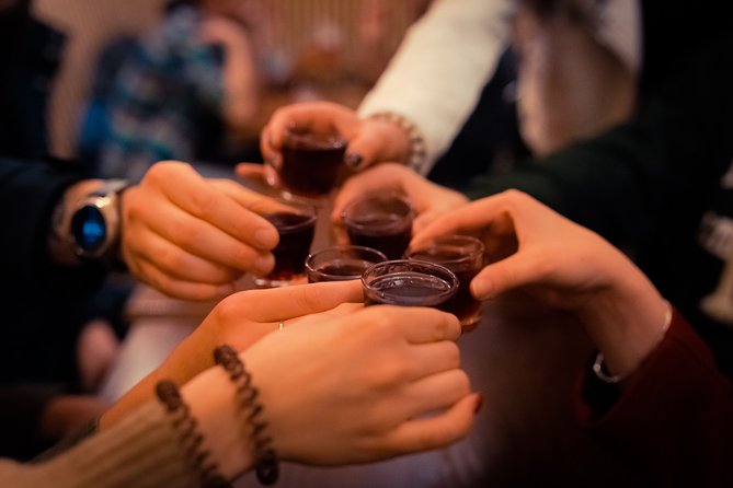 Krakow: 6-Course Full Polish Food & Vodka Tour - Restaurant Hopping in Old Town: What the Stops Feel Like