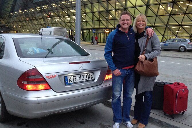 Krakow Airport-City Center and Back -private 2 ways transfer - Meeting the Driver: How Pickup Actually Works in Real Life
