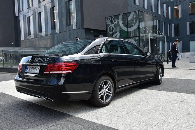Krakow Airport Departure Transfer - Hotel reception pickup that gets you moving