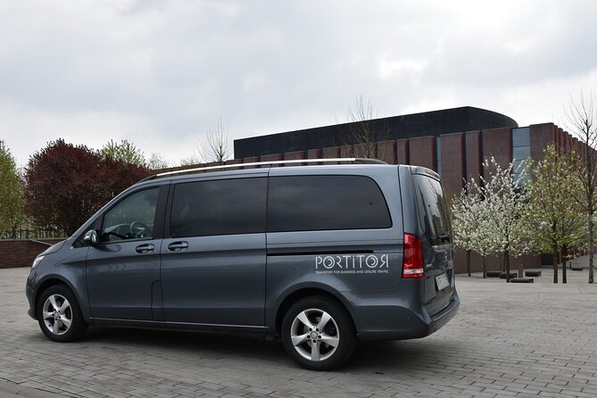 Krakow Airport Departure Transfer - How early you should leave: the 2.5-hour rule