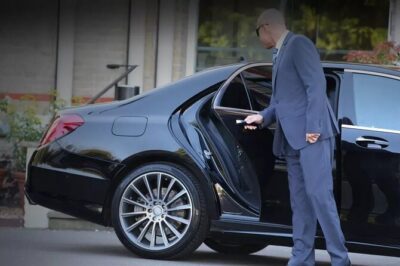 Krakow Airport Private Transfer - Getting picked up: lobby meets, clear car details, and waiting time