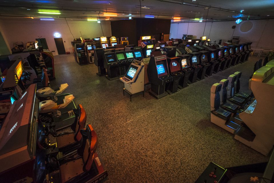Krakow Arcade Museum Entrance Ticket With Free Play - Inside the museum: 110 arcade machines, plus pinball