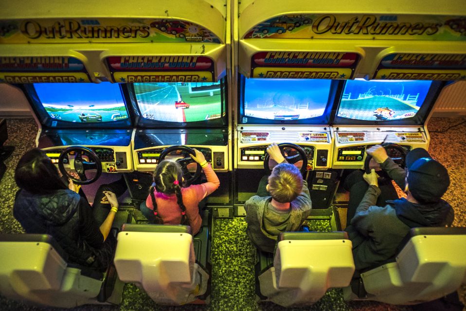 Krakow Arcade Museum Entrance Ticket With Free Play - The bar area and meal reality check