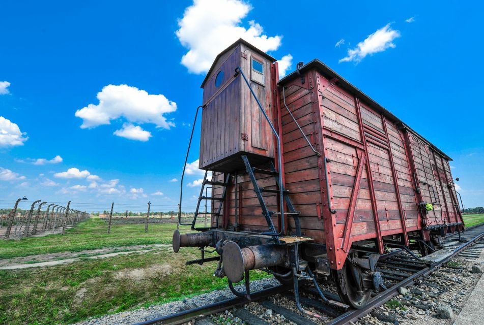 Krakow: Auschwitz-Birkenau and Wieliczka Salt Mine Day Trip - The lunch break you actually need