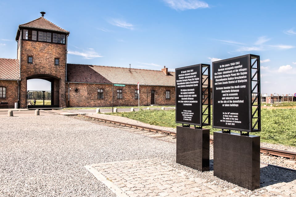 Krakow: Auschwitz-Birkenau & Wieliczka Salt Mine Day Tour - Why This Auschwitz and Salt Mine Combo Works in Krakow