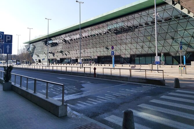 Kraków Balice Airport Transfer: Private One Way - Who This Kraków Balice Transfer Is Best For