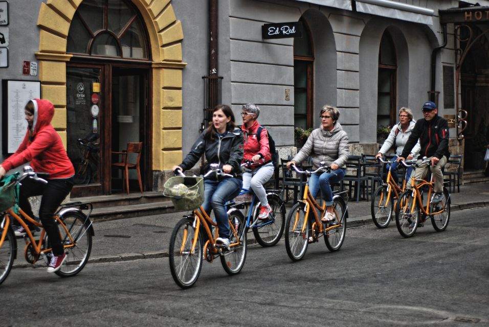 Krakow: Bike Tour of the Old Town, Kazimierz, and the Ghetto - Getting Your Bearings Fast on Two Wheels in Kraków