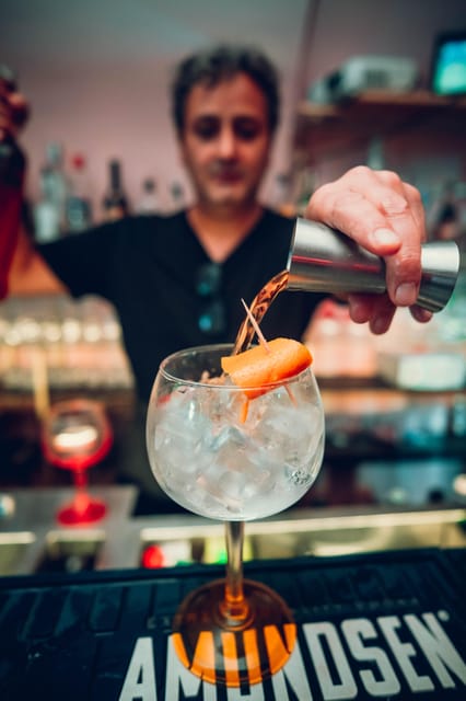 Krakow: Bottomless Brunch with 3-Course Meal and Drinks - Main Course: The Moaburger Signature-Style Burger (and What to Expect)