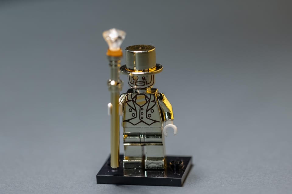 Krakow: Bricks & Figs Museum Entry Ticket - Minifigures: 14,000+ that reward patient looking