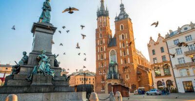 Krakow: City Walking Tours - Kazimierz Option: Jewish Quarter Squares, Synagogues, and the Ghetto Wall