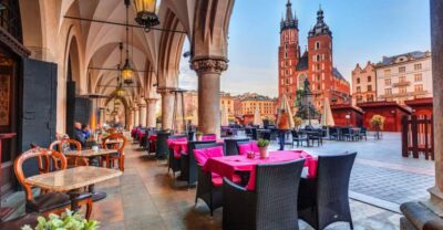 Krakow: E-Car City Tour - The 90-minute route: what you gain (and what you give up)