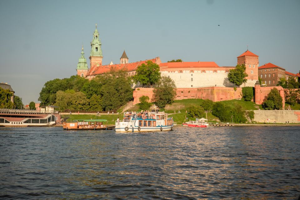 Krakow: Early Bird Vistula River Sightseeing Cruise - Wawel Castle to the Vistula at first light