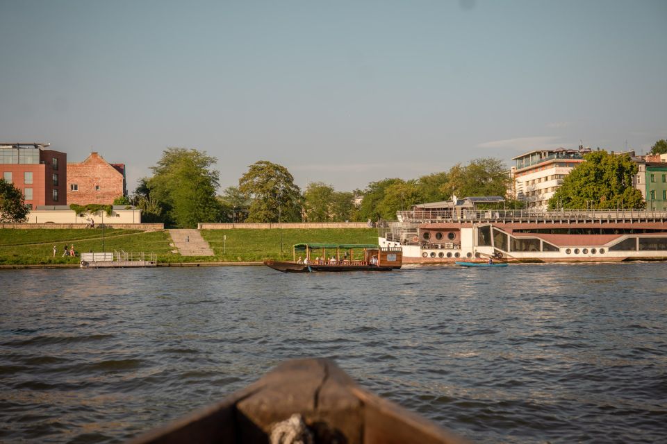 Krakow: Early Bird Vistula River Sightseeing Cruise - Zwierzyniec direction: convents, the Pope’s house, and the Mangha Museum pass