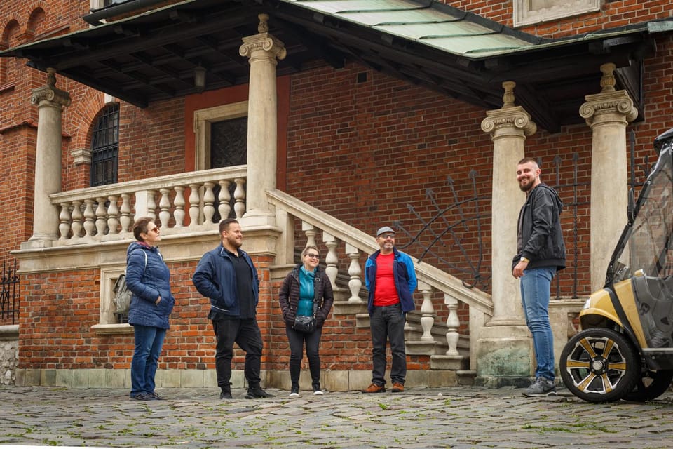 Krakow: Extended City Sightseeing Tour - Eco Buggy Golf Cart - The audio guide system: how to get more from it