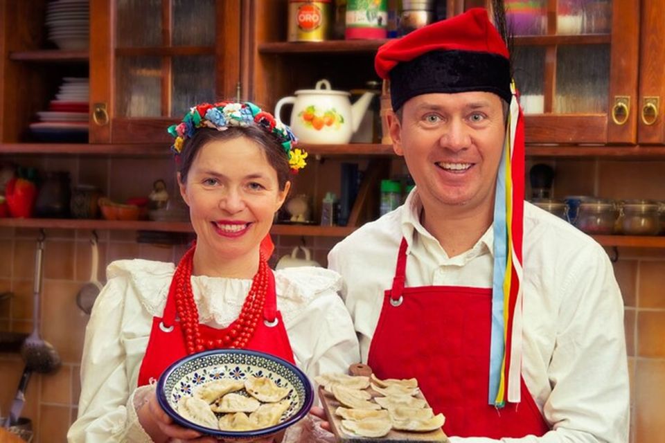 Krakow Food Tour: Polish Flavours & Local Stories - Small Market Square start: beer, Polish food culture, and your first bites