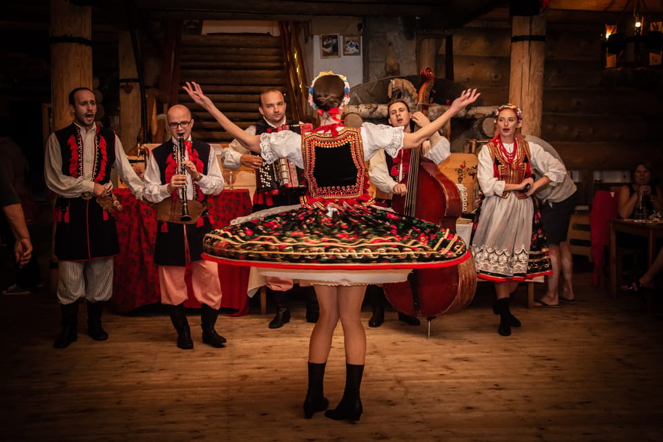 Krakow: Full Traditional Polish Dinner & Folk Show - The folk show: polonaise, oberek, mazurka, and hands-on participation