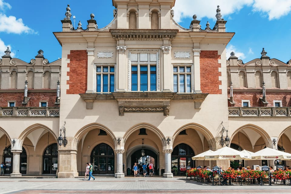 Krakow: Guided E-Scooter City Tour with Food Tastings - Florian’s Gate and Jagiellonian University: history you can actually see