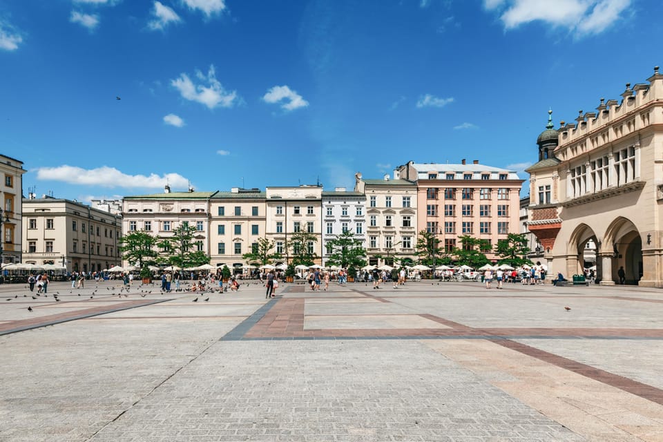Krakow: Guided E-Scooter City Tour with Food Tastings - Wawel Dragon Statue and Wawel Royal Castle without the full-day grind