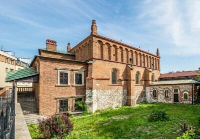 Krakow: Guided Kazimierz Jewish Quarter Walking Tour - Meeting at the Old Synagogue steps (and finding your guide fast)