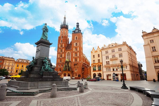 Krakow: Guided Sightseeing Tour by golf cart/buggy - Why a golf cart tour works so well in Krakow