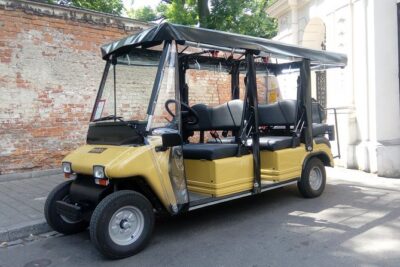 Krakow: Guided Sightseeing Tour by golf cart/buggy - Meeting up and riding: pickup, comfort, and timing