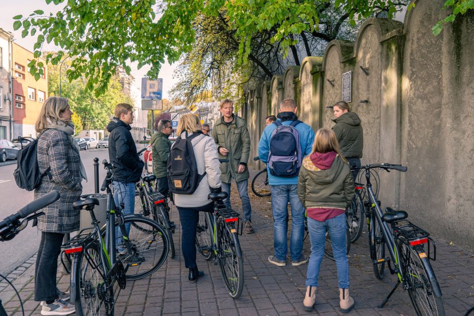 Krakow: Hidden Bike Tour - The hill and viewpoint: the one physical moment you should plan for