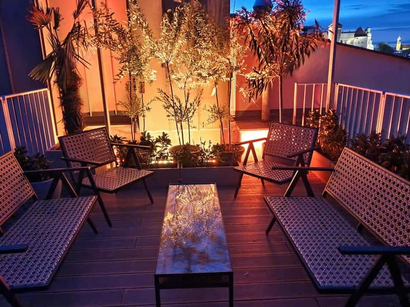 Krakow: Hidden Rooftop Bar Reservation with 1 Cocktail - Service and Atmosphere: Cozy Rooftop, Not a Loud Night Out