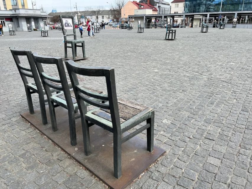 Kraków Holocaust Tour - Before you go: good shoes and the right expectations