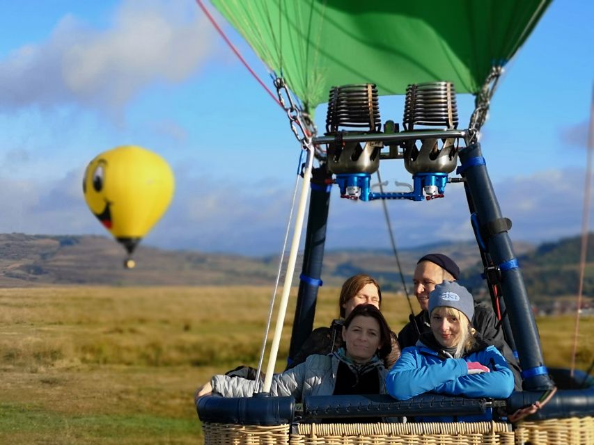 Kraków: Hot Air Balloon Flight with Champagne - Who the team is and what that means for your comfort