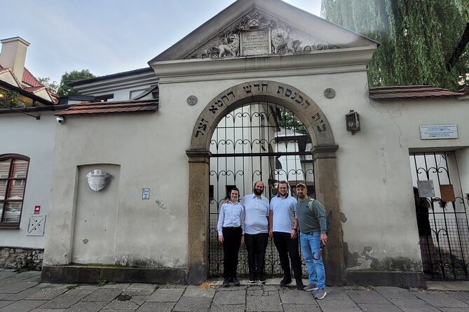 Krakow Jewish District and Ghetto Guided Tour in a Small Group - Krakow’s Jewish District and Ghetto in 2 hours: what you’re really buying