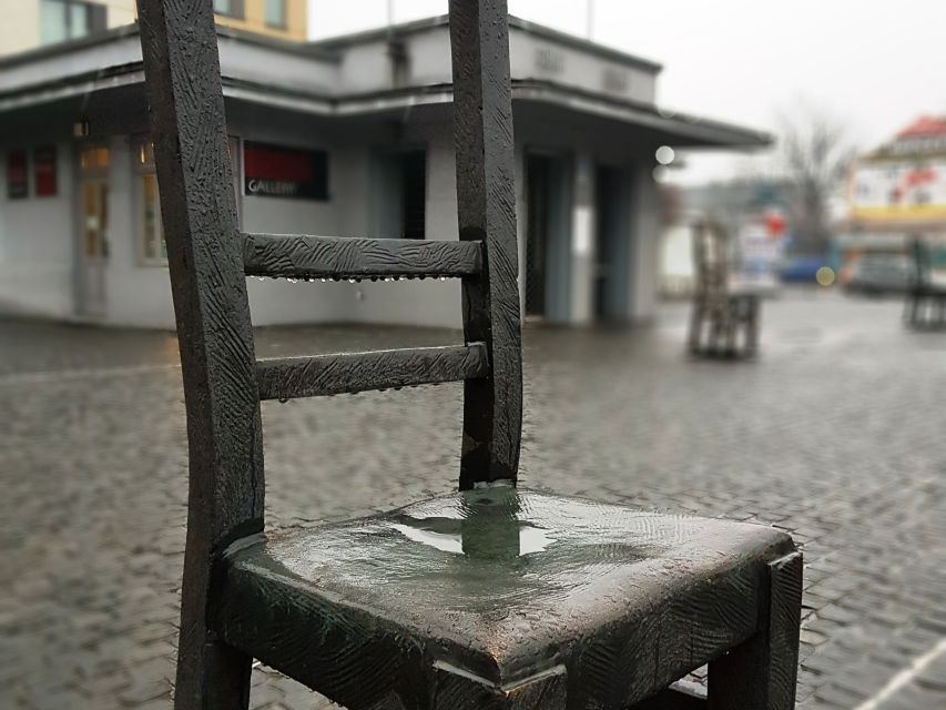 Krakow: Jewish Quarter and Former Ghetto Tour by Golf Cart - Who should book this tour, and who might prefer walking