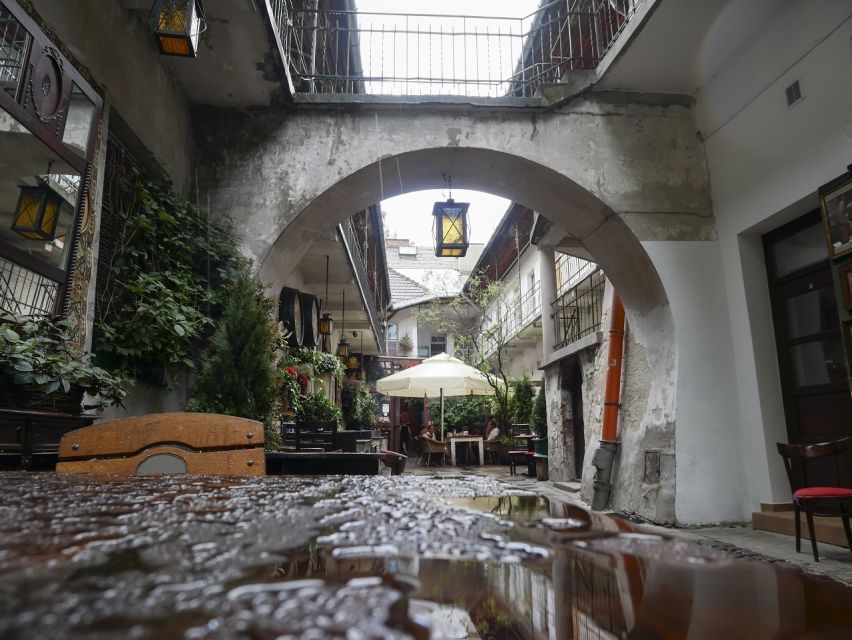Krakow: Kazimierz, Schindler's Factory & Ghetto with Guide - Practical Tips: Tickets, ID, Shoes, and Best Use of Your Time