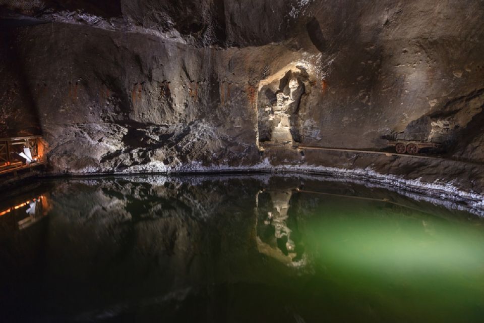 Krakow: Lazy Catamaran River Cruise and Salt Mine Group Tour - Switching gears: bus transfer to Wieliczka