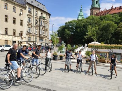 Krakow: Multilingual Tour On Electric Bikes - The multilingual audio guide: 28 languages you can actually use on the street