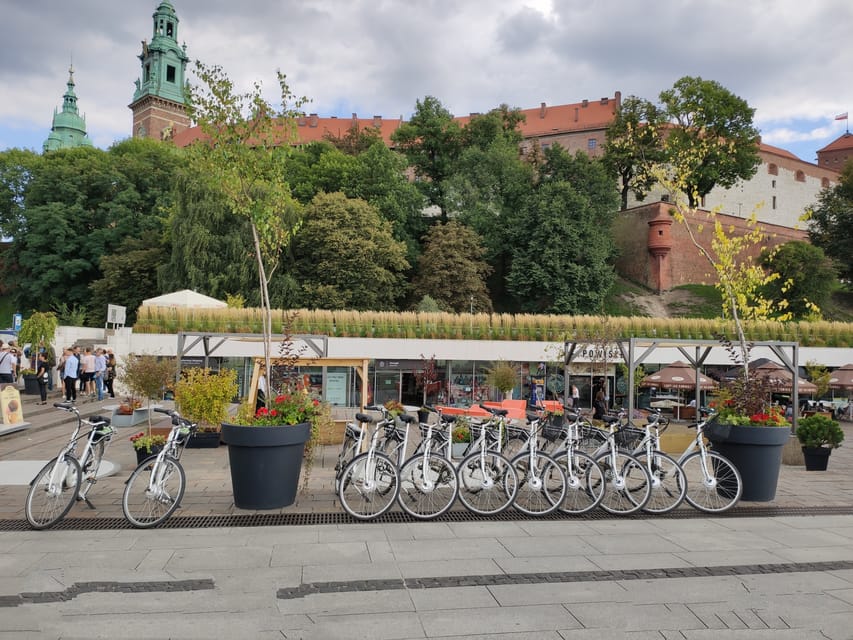 Krakow: Multilingual Tour On Electric Bikes - The former Jewish Ghetto area: listening carefully as you pass key points