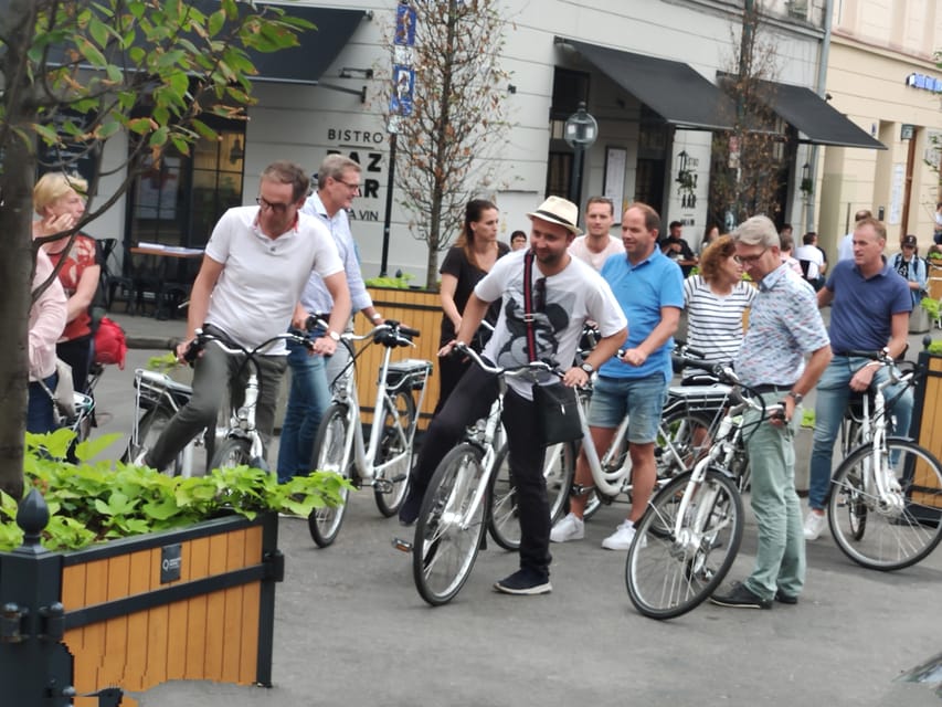 Krakow: Multilingual Tour On Electric Bikes - The 34 stop-points: what that number means for your pacing
