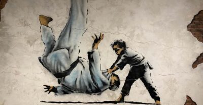 Krakow: Muzeum Banksy Entry Ticket - Getting there and picking the right time