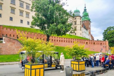 Krakow: Old Town, Ghetto, and Kazimierz Golf Cart Tour - Starting in UNESCO Krakow Old Town: You Get the Big Picture Quickly