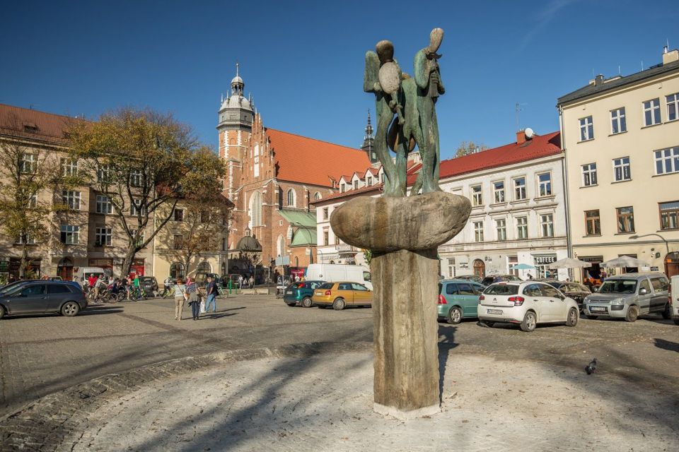 Krakow: Old Town, Ghetto, and Kazimierz Golf Cart Tour - Eco-Friendly Pace: Why the Cart Works for This Route
