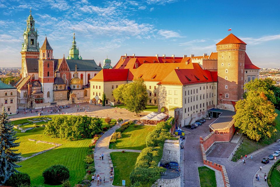 Krakow: Old Town Guided Walking Tour - Price and value: why $32 for 3 hours can make sense
