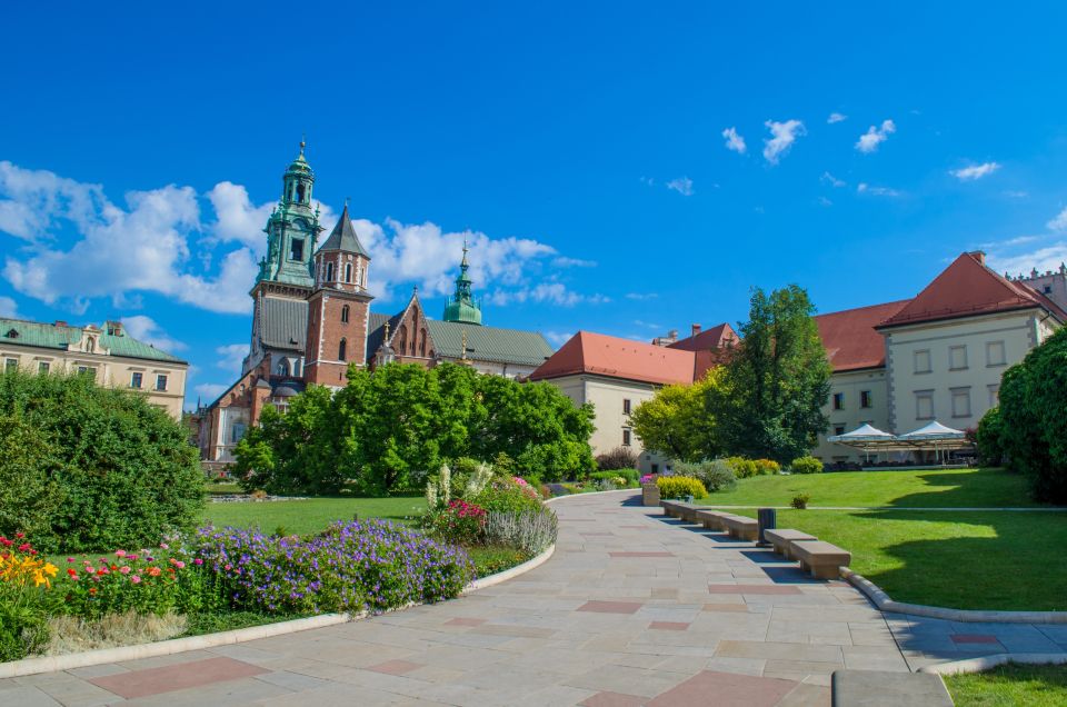 Krakow: Old Town Highlights Private Walking Tour - Inside Wawel Cathedral: royal tombs, the Sigismund Chapel, and museum stops