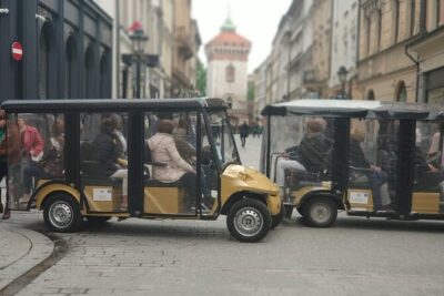 Krakow: Old Town, Jewish Kazimierz and Ghetto Sightseeing by Electric Golf Cart - Before You Go: Meeting Points, Seats, and What to Bring