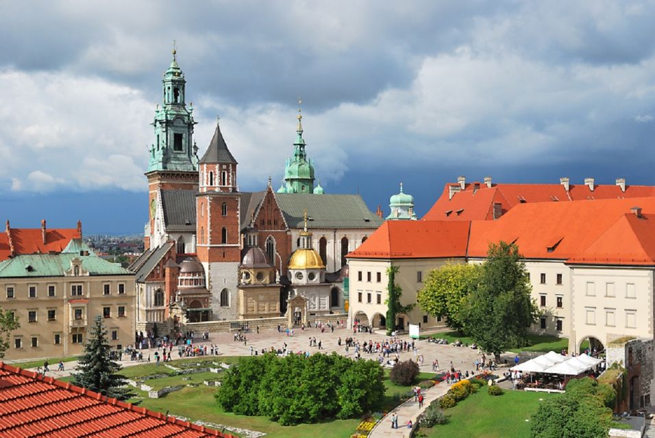 Krakow: Old Town Private Guided Walking Tour - Timing and pace: what four hours feels like