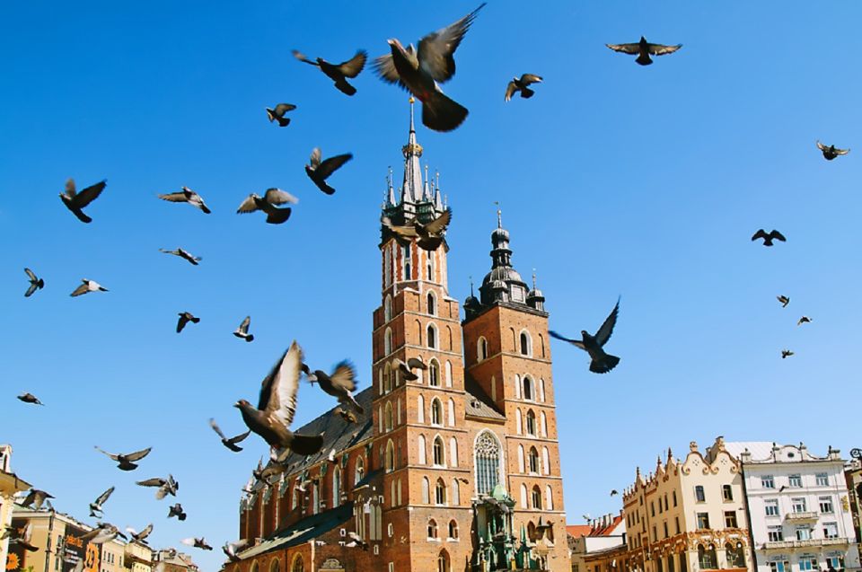 Krakow: Old Town Private Guided Walking Tour - Wawel Hill royal grounds: tombs, cathedral, and the dragon legend