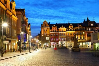 Krakow : Old Town Walking Tour With A guide - St. Peter and St. Paul: Baroque drama in stone