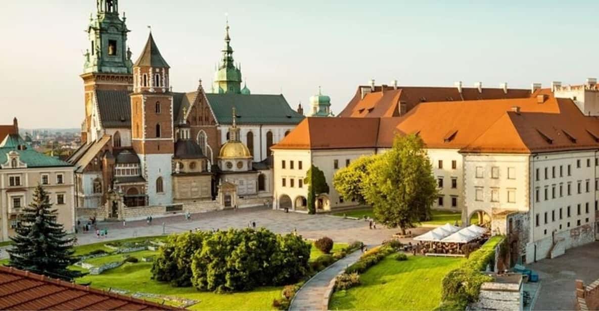 Krakow : Old Town Walking Tour With A guide - Wawel Royal Castle area: why the royal story shapes everything