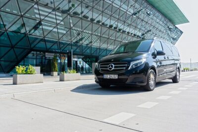 Krakow: Private Airport Transfer - The Ride Itself: Air-Conditioned Minivan Space, Luggage Rules, and Comfort