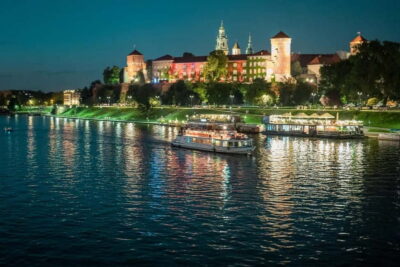 Krakow: Private Evening Boat Tour - Meeting at the pier by Sheraton: easy to spot, but go early
