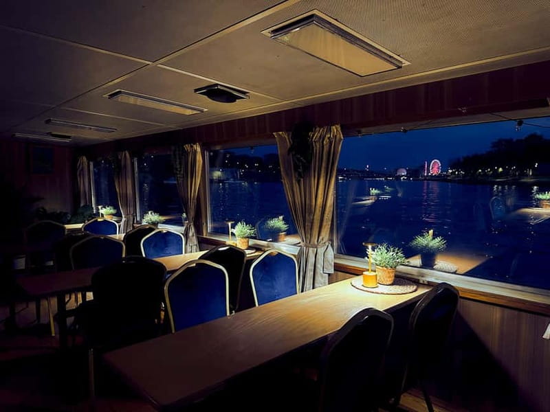 Krakow: Private Evening Boat Tour - Comfort and weather: rain or shine, and why the boat upgrade matters