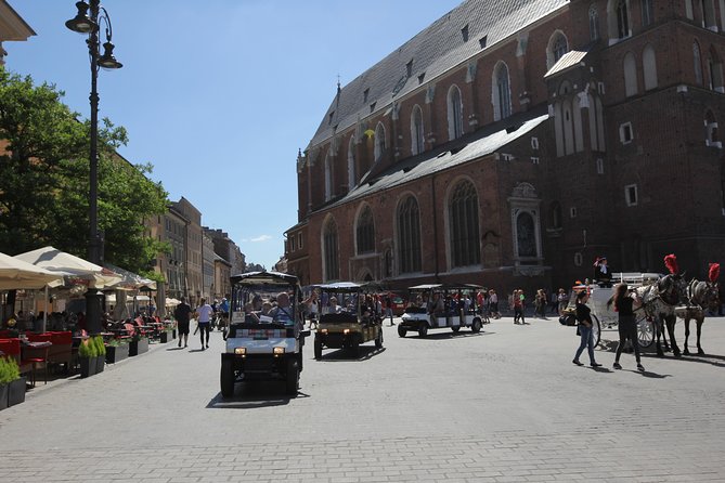 Krakow: Private Guided City Tour by Electric Car - Why an electric buggy tour is great for your first day in Krakow